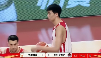 开云棋牌入口-男篮首节被FMP俱乐部碾压！焦泊乔+2首发齐发挥，防守成麻烦！|王俊杰|中国男篮|廖三宁|庞峥麟|崔永熙_新浪体育_新浪新闻